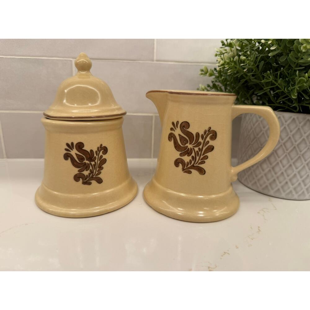 Vintage Pfaltzgraff Village‎ Creamer and Sugar Set